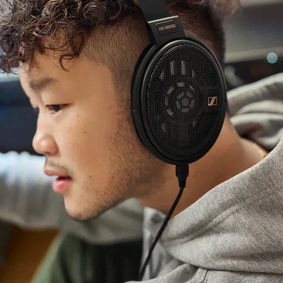 Sennheiser HD 660 S2 Black-1