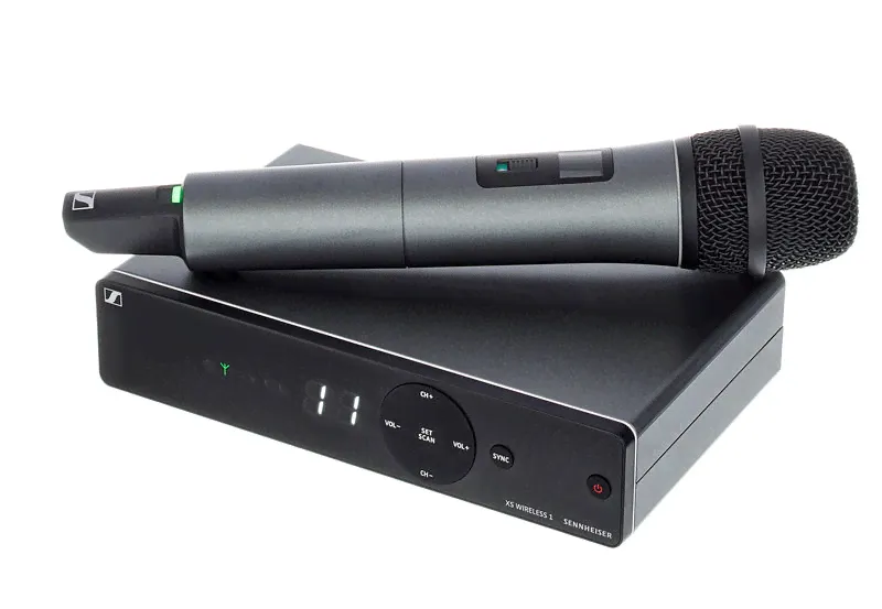 С одним микрофоном SENNHEISER XSW 1-825-B-1